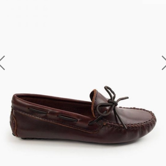 Minnetonka Brown Leather Slip On Classic Driving Loafer - Picture 1 of 15